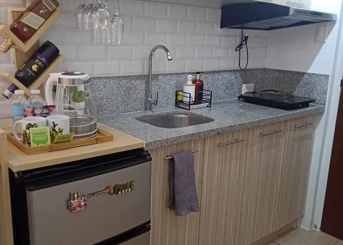 Alabang Unit W/ High Speed Fiber Wifi * Manila